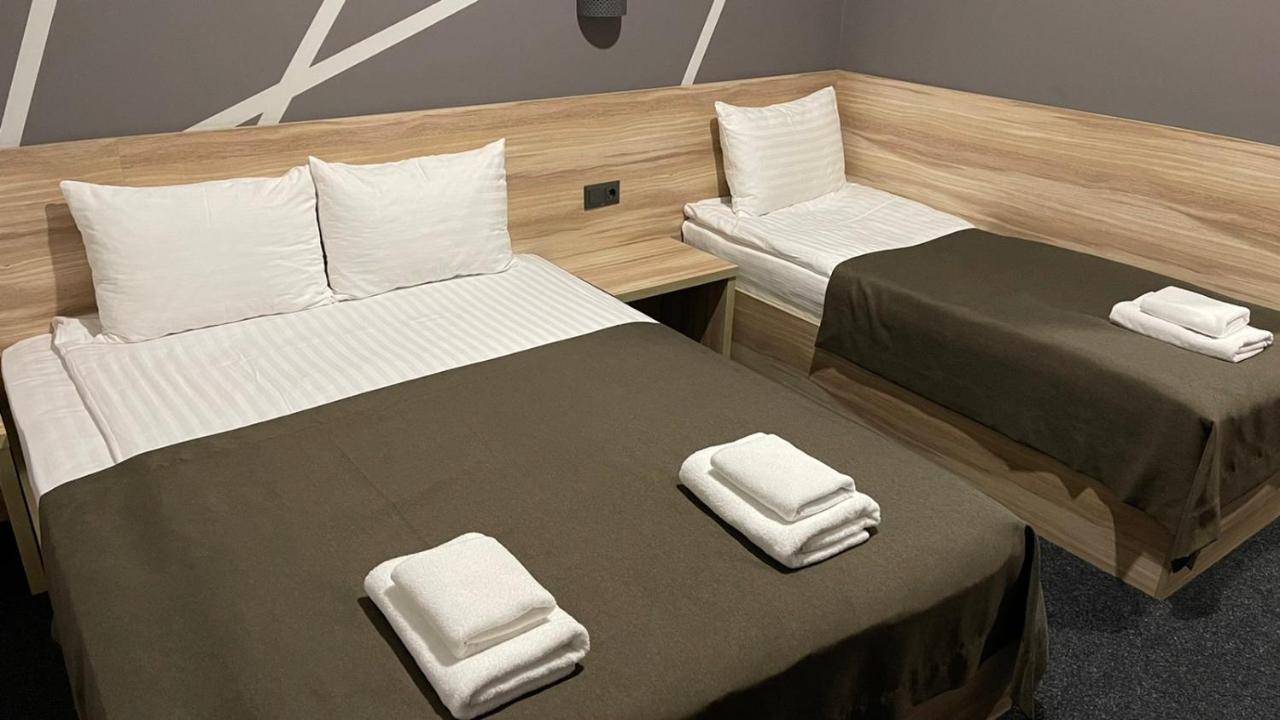 Готельно-Рестораний Комплекс Silver Ivano-Frankivsk Ngoại thất bức ảnh